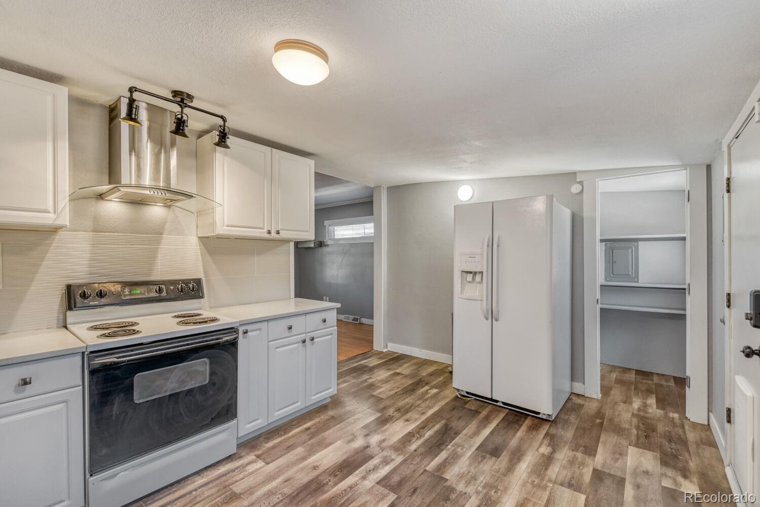 MLS Image #12 for 4218 s cherokee street,englewood, Colorado