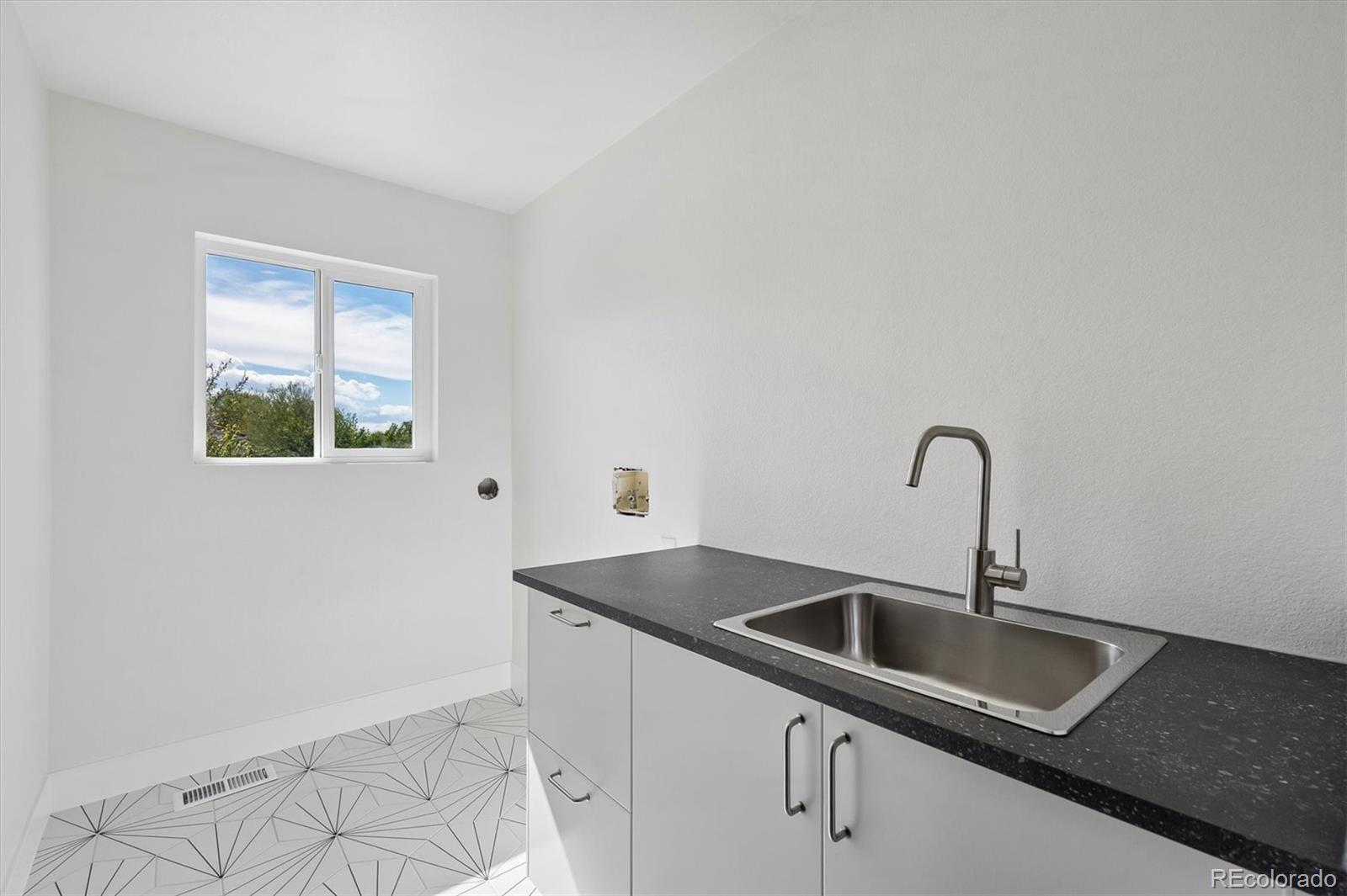 MLS Image #25 for 5034  perth court,denver, Colorado
