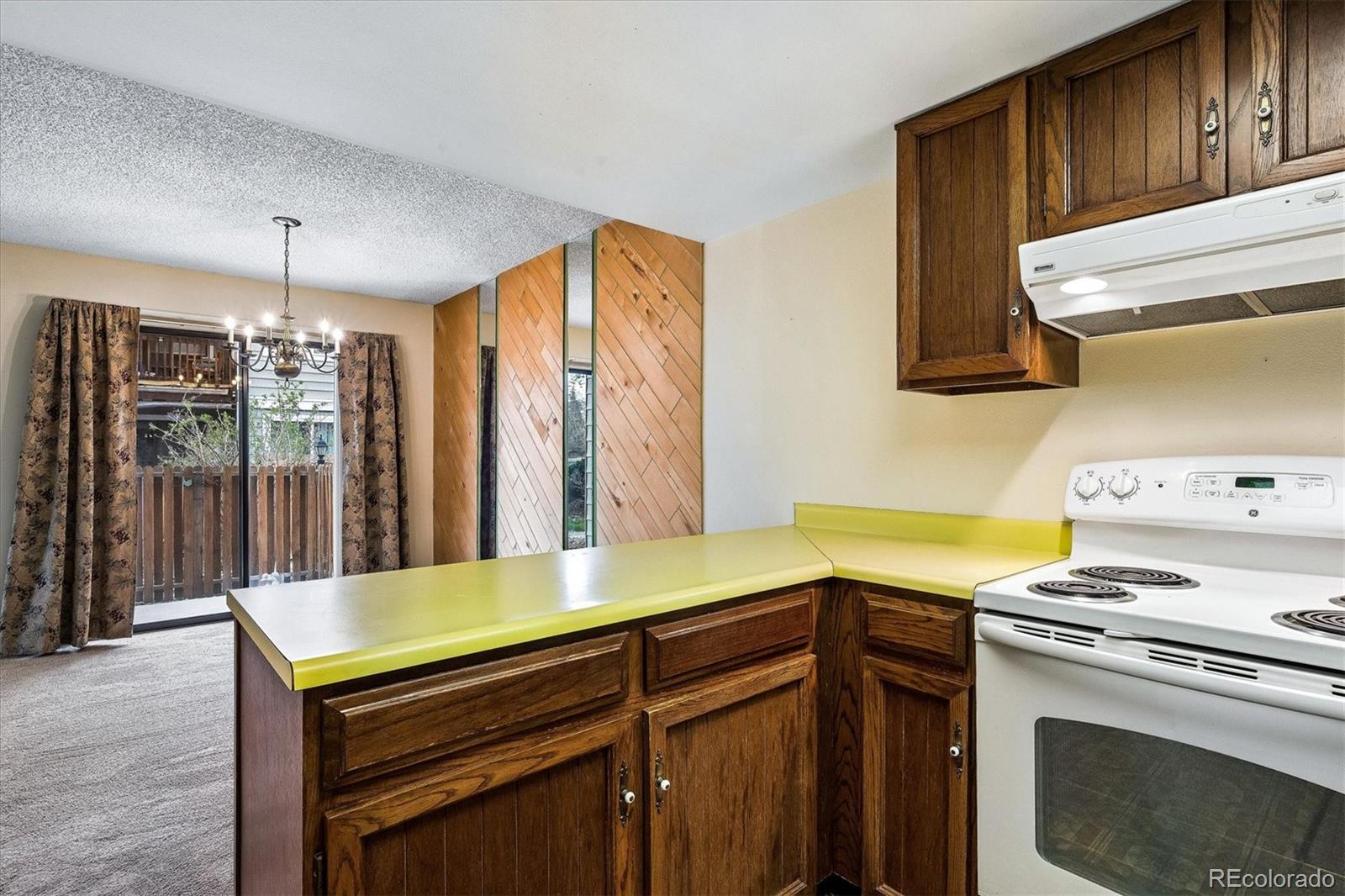 MLS Image #10 for 6685 e arizona avenue,denver, Colorado
