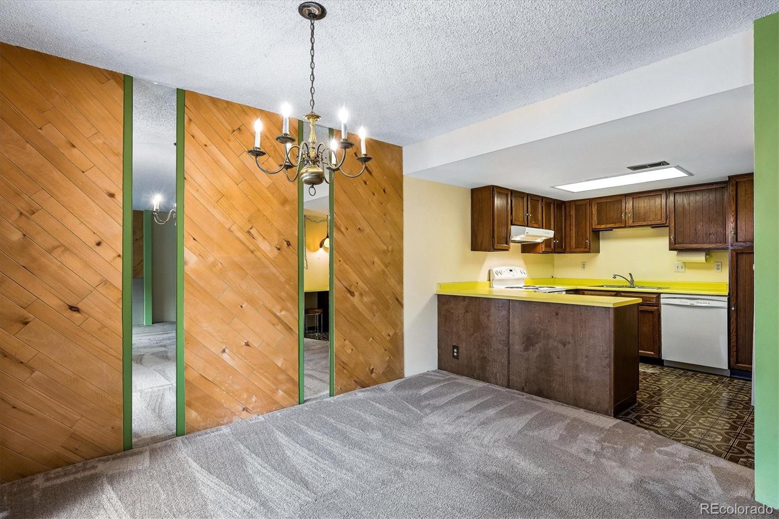 MLS Image #5 for 6685 e arizona avenue,denver, Colorado