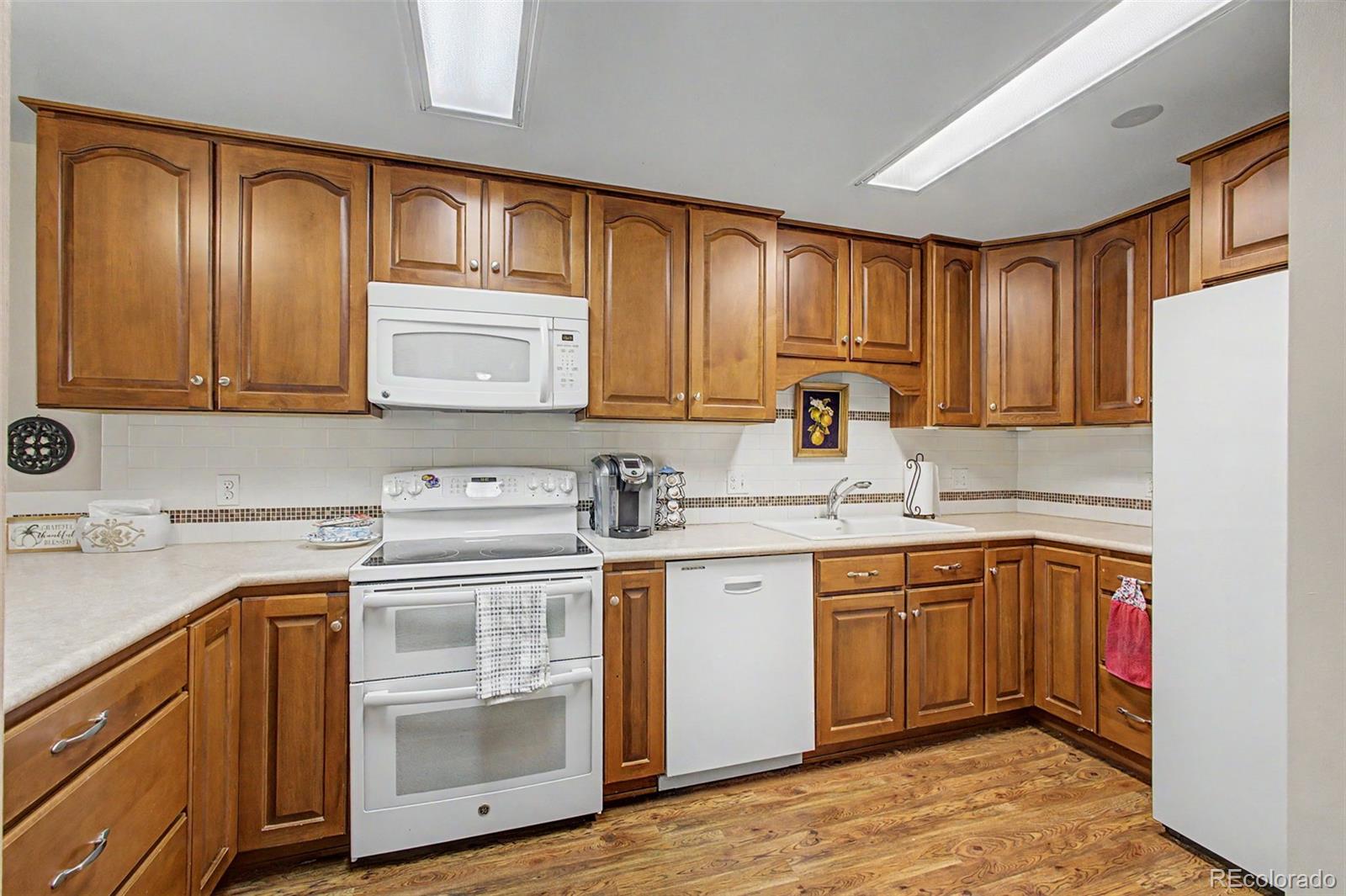 MLS Image #10 for 13609 e cornell avenue,aurora, Colorado