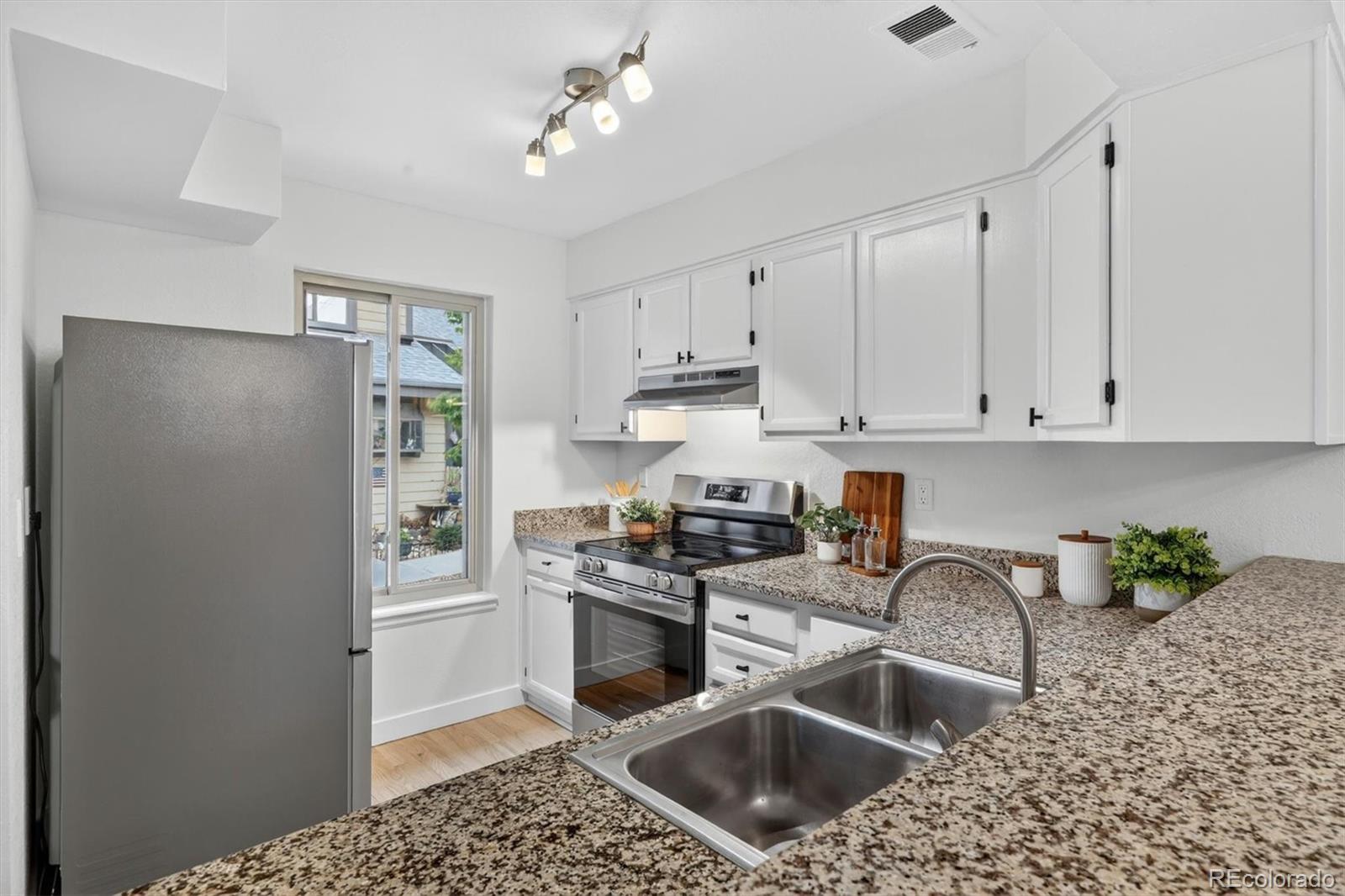 MLS Image #12 for 8786  allison drive a,arvada, Colorado
