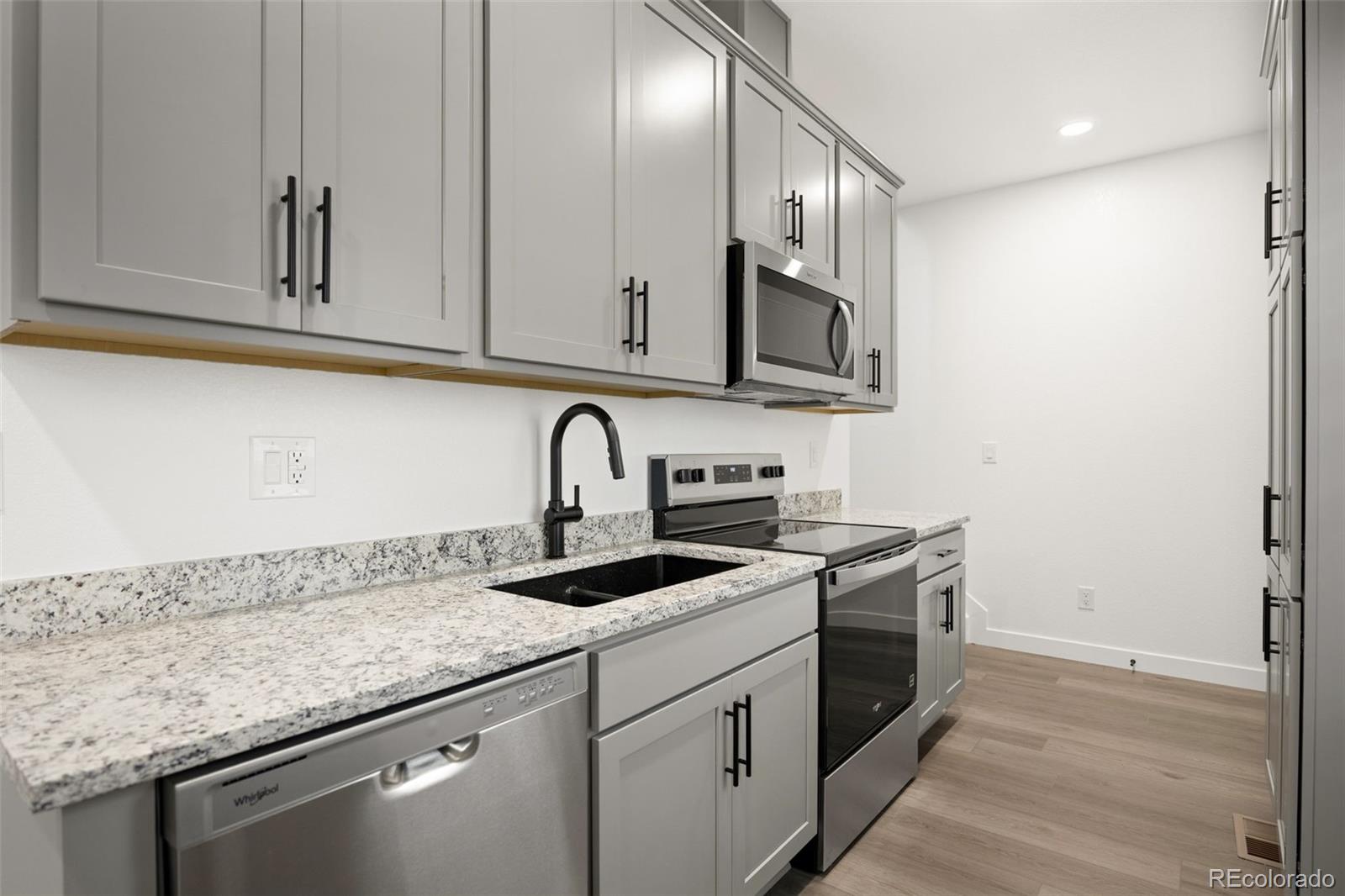 MLS Image #8 for 360 w stanford avenue,englewood, Colorado