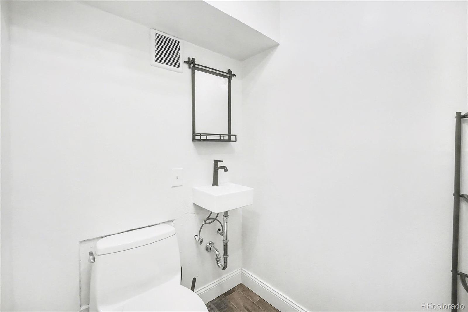 MLS Image #17 for 6910  ruth way,denver, Colorado