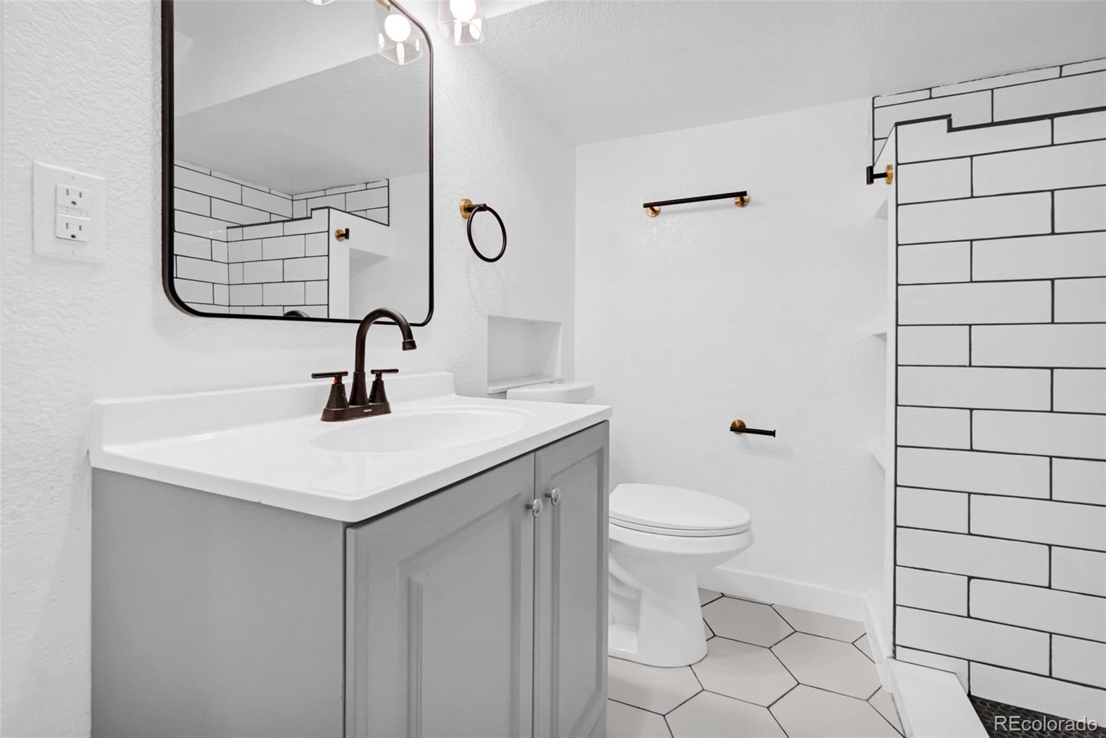 MLS Image #16 for 1391  newton street,denver, Colorado