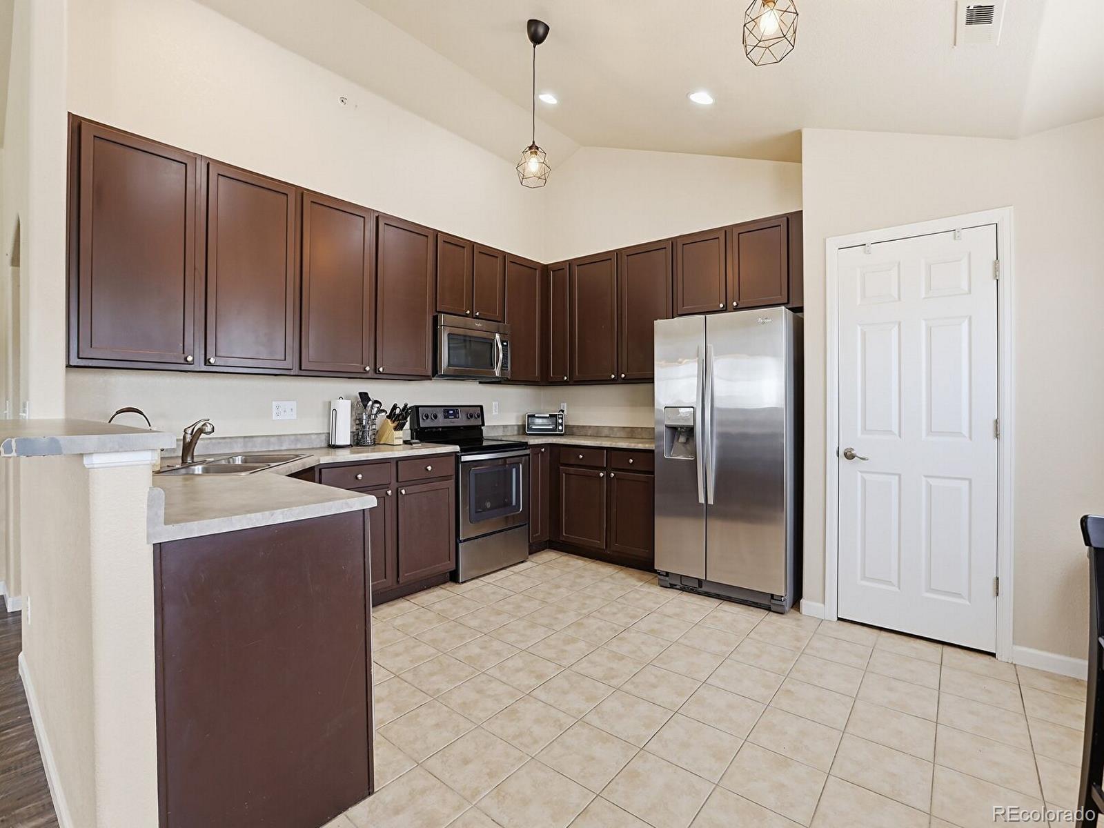 MLS Image #6 for 7243 s millbrook court,aurora, Colorado