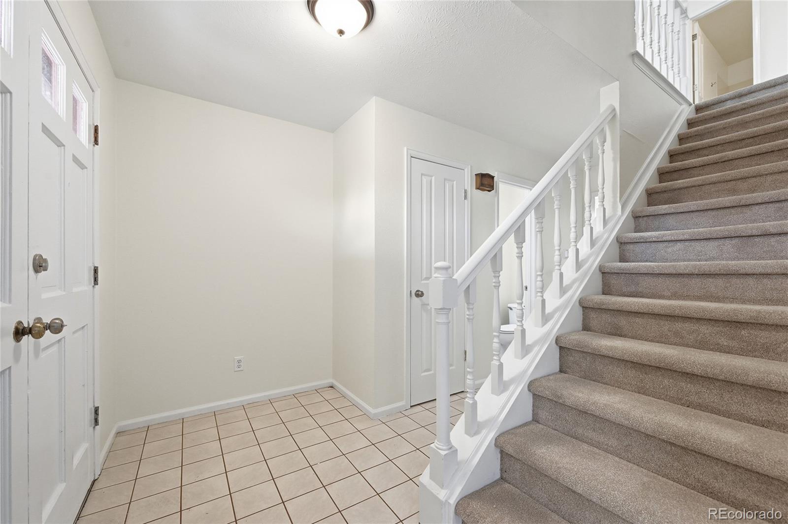 MLS Image #5 for 479 s kingston circle,aurora, Colorado