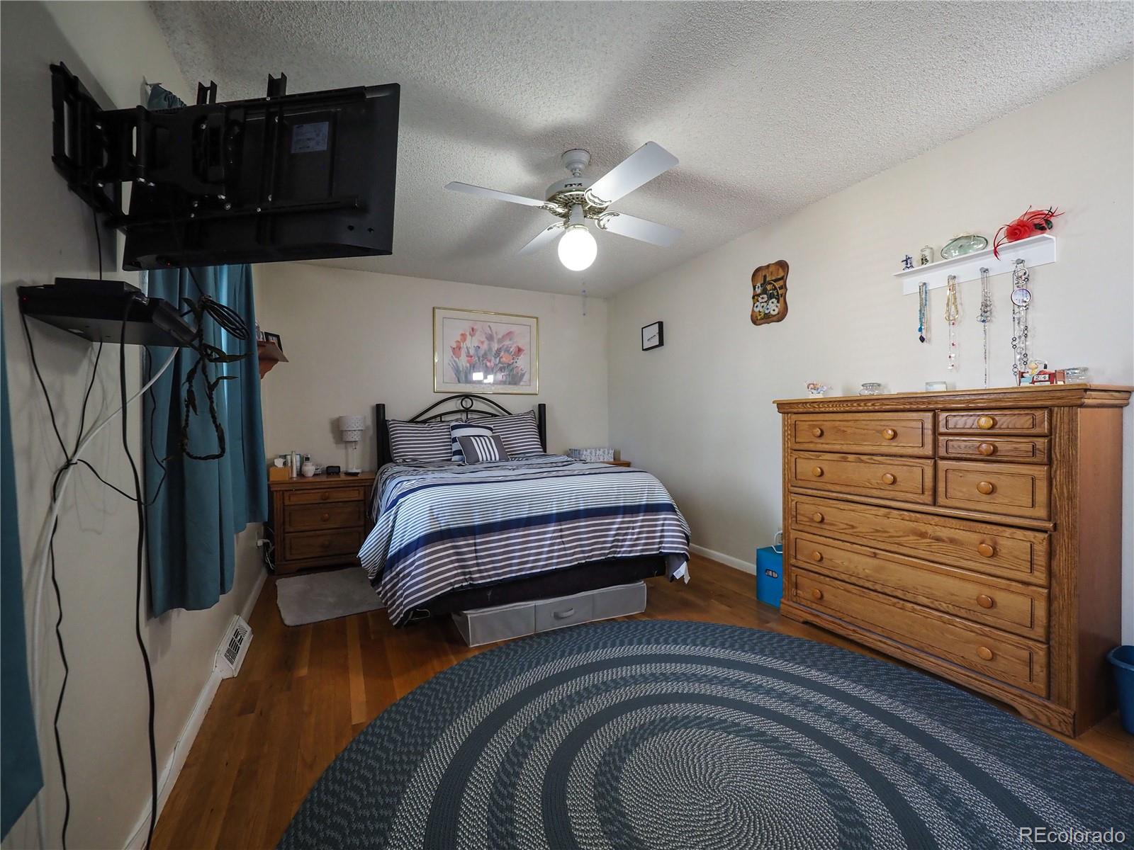 MLS Image #11 for 5035 e weaver avenue,centennial, Colorado