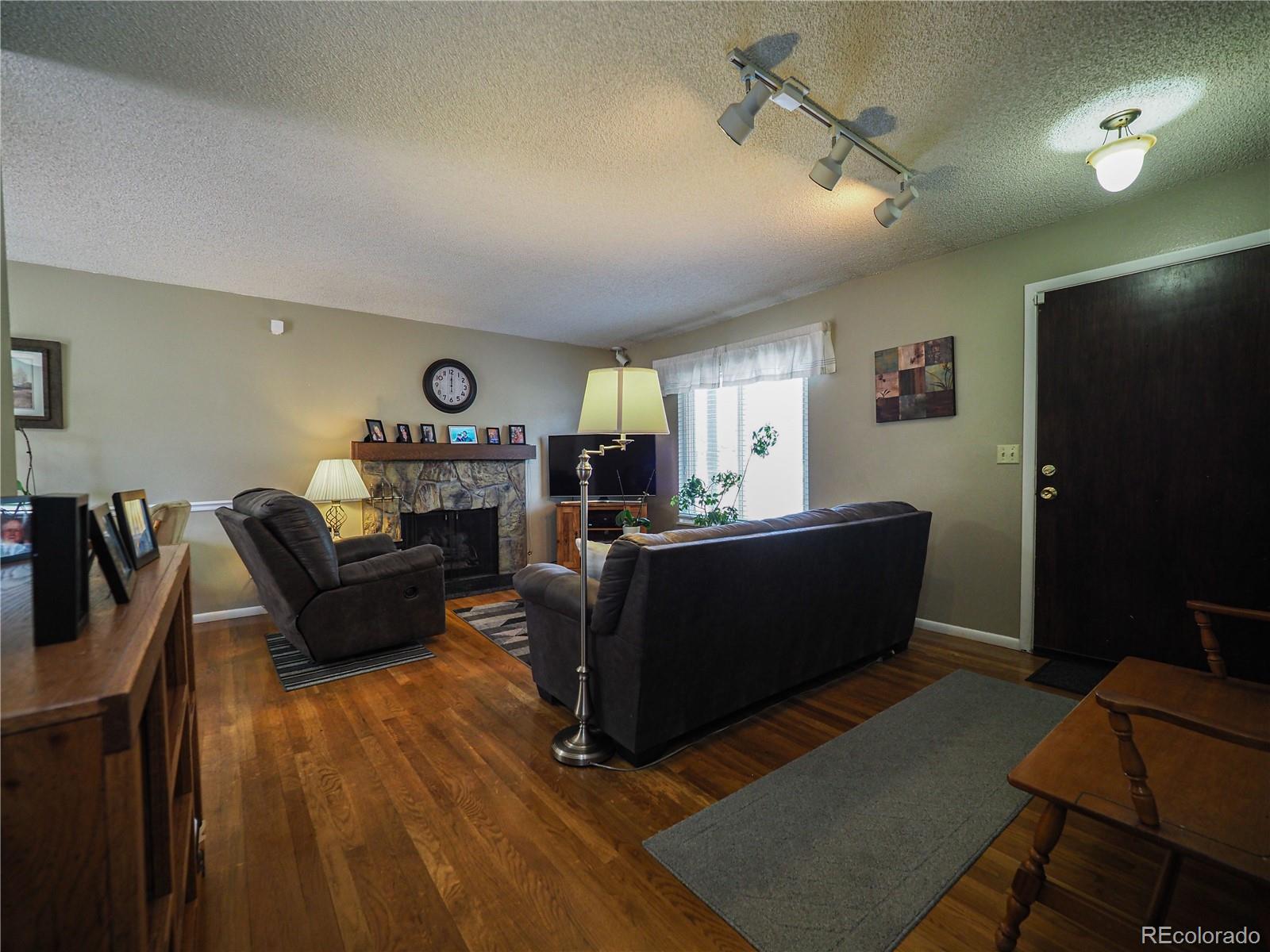 MLS Image #2 for 5035 e weaver avenue,centennial, Colorado