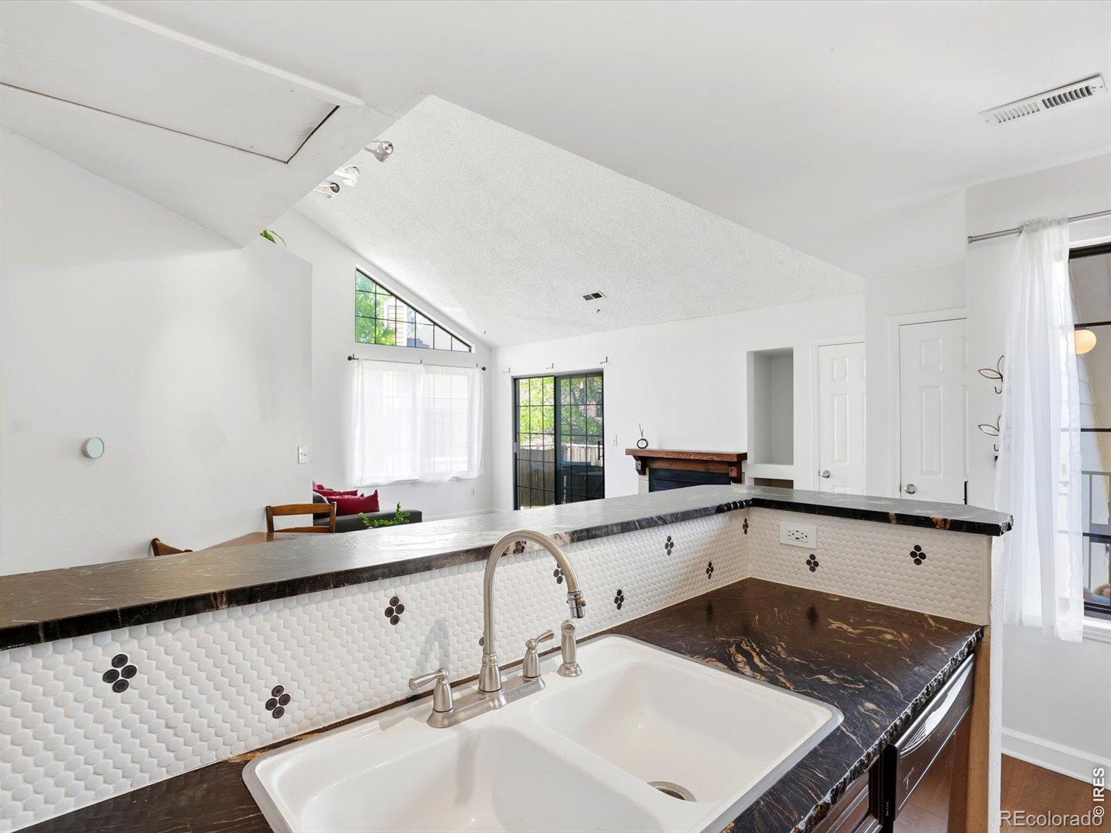 MLS Image #15 for 4837  white rock circle,boulder, Colorado