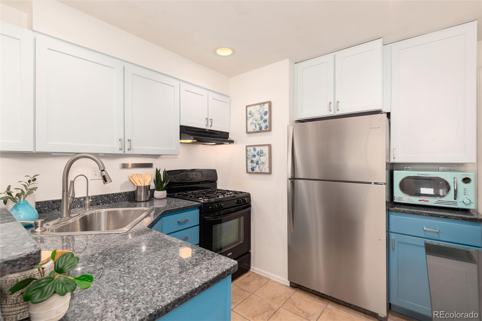 MLS Image #11 for 303 s taft court,louisville, Colorado