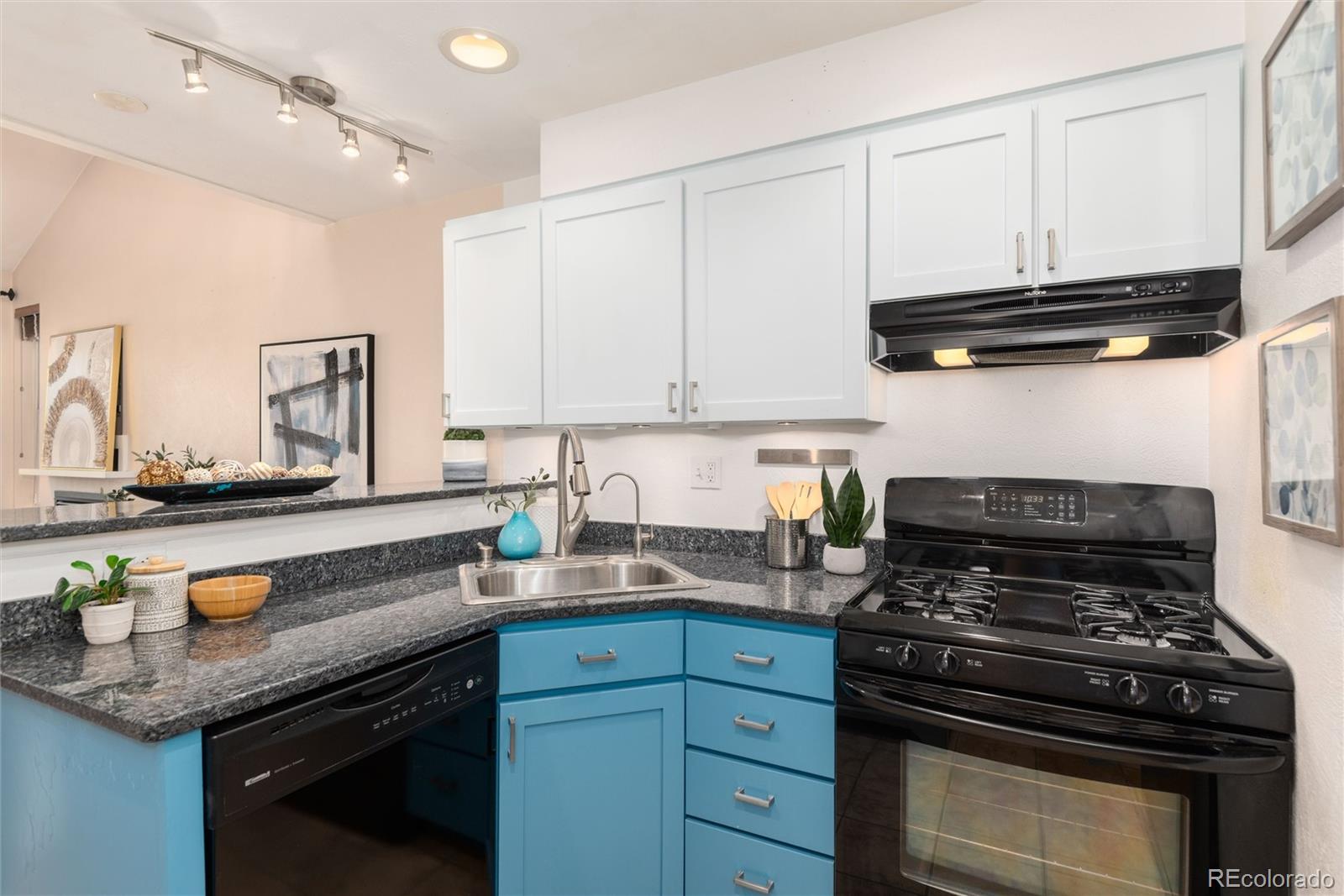 MLS Image #12 for 303 s taft court,louisville, Colorado