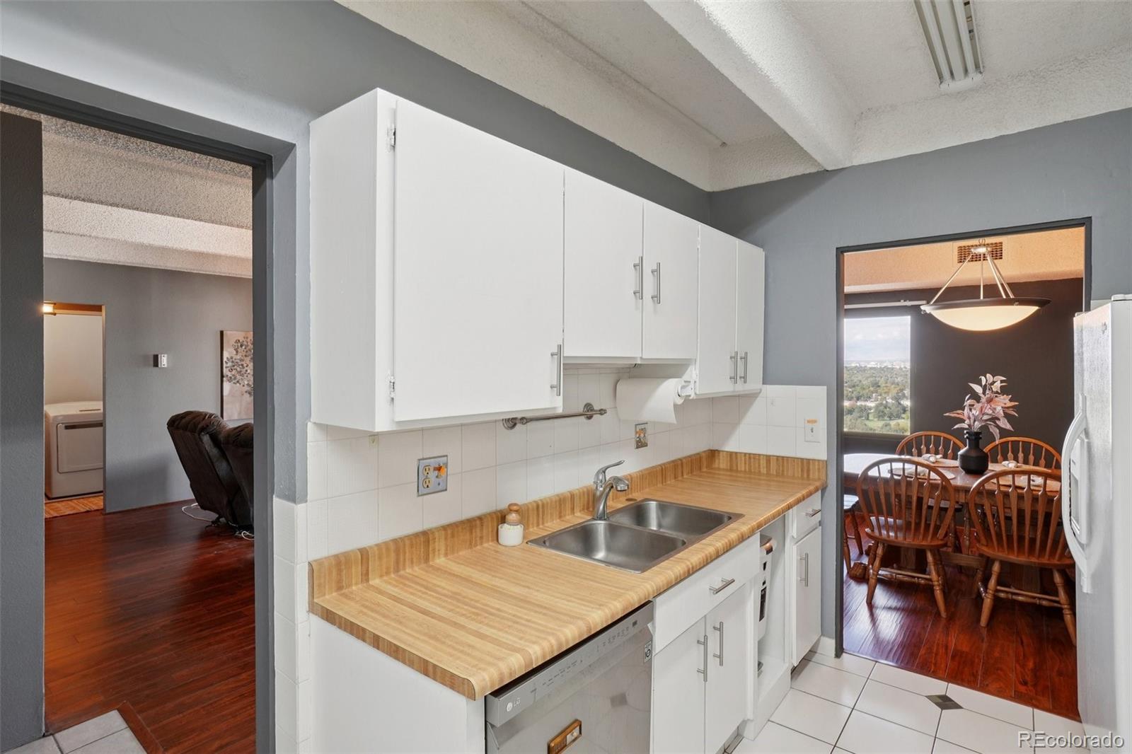 MLS Image #5 for 7877 e mississippi avenue 1501,denver, Colorado