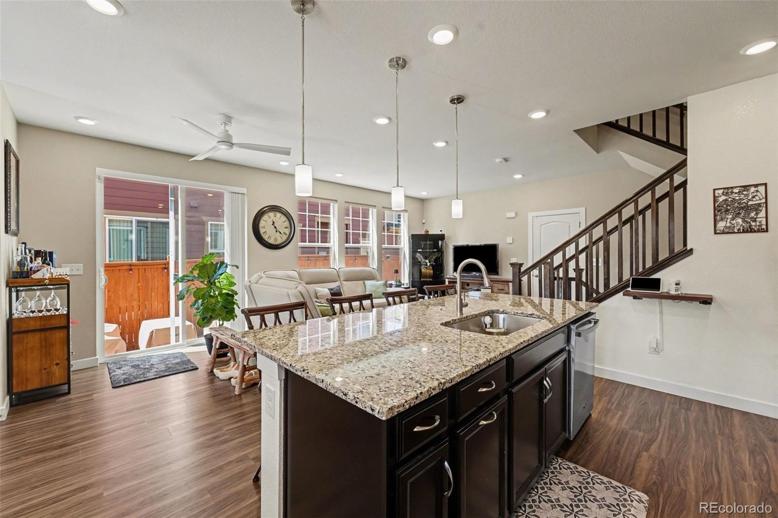 MLS Image #6 for 7602 s yakima court,aurora, Colorado