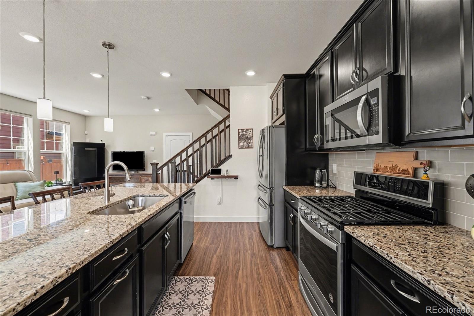 MLS Image #7 for 7602 s yakima court,aurora, Colorado