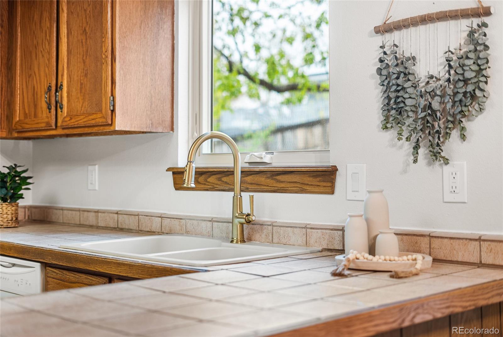 MLS Image #11 for 4691 s wolff street,denver, Colorado