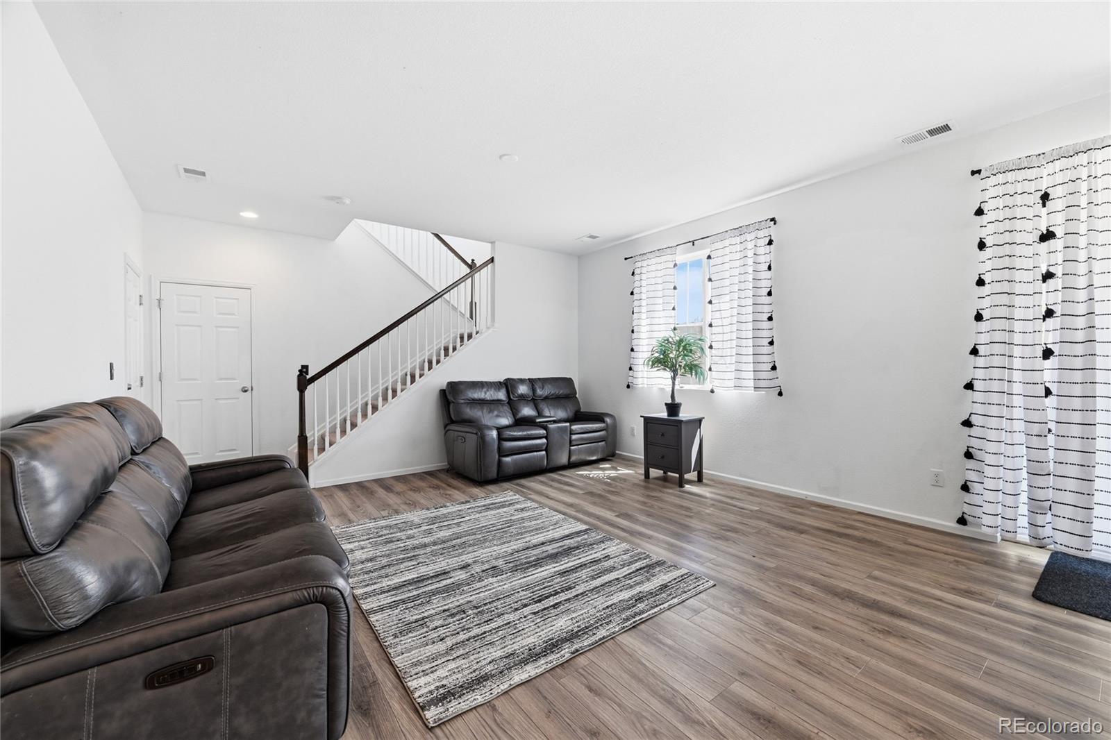 MLS Image #15 for 25542 e bayaud place,aurora, Colorado