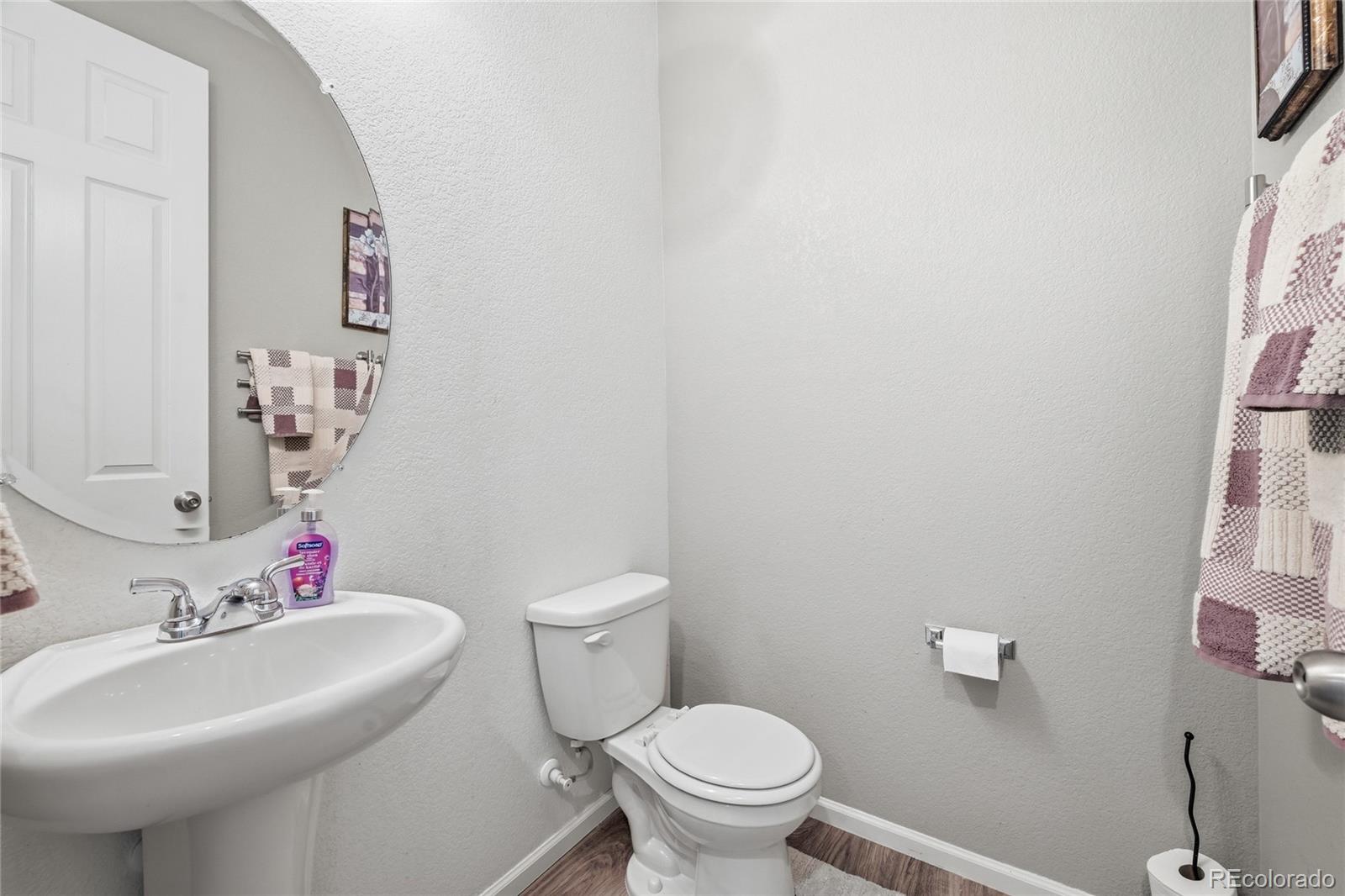 MLS Image #7 for 25542 e bayaud place,aurora, Colorado
