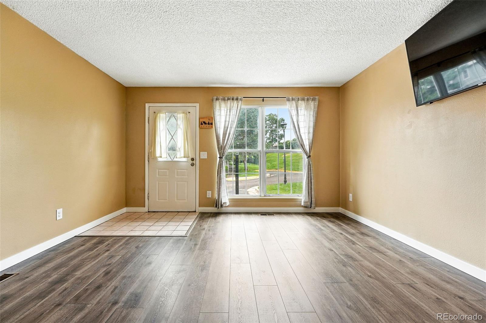 MLS Image #7 for 9762 w cornell place,lakewood, Colorado