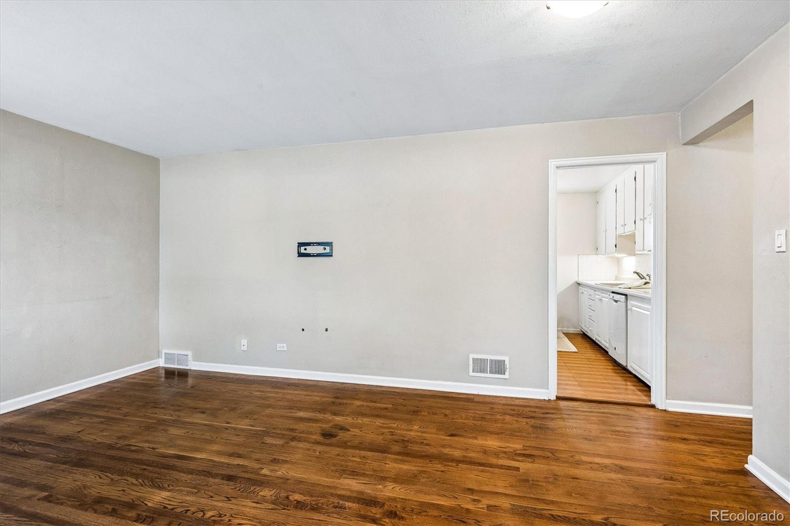 MLS Image #4 for 4685 s sherman street,englewood, Colorado