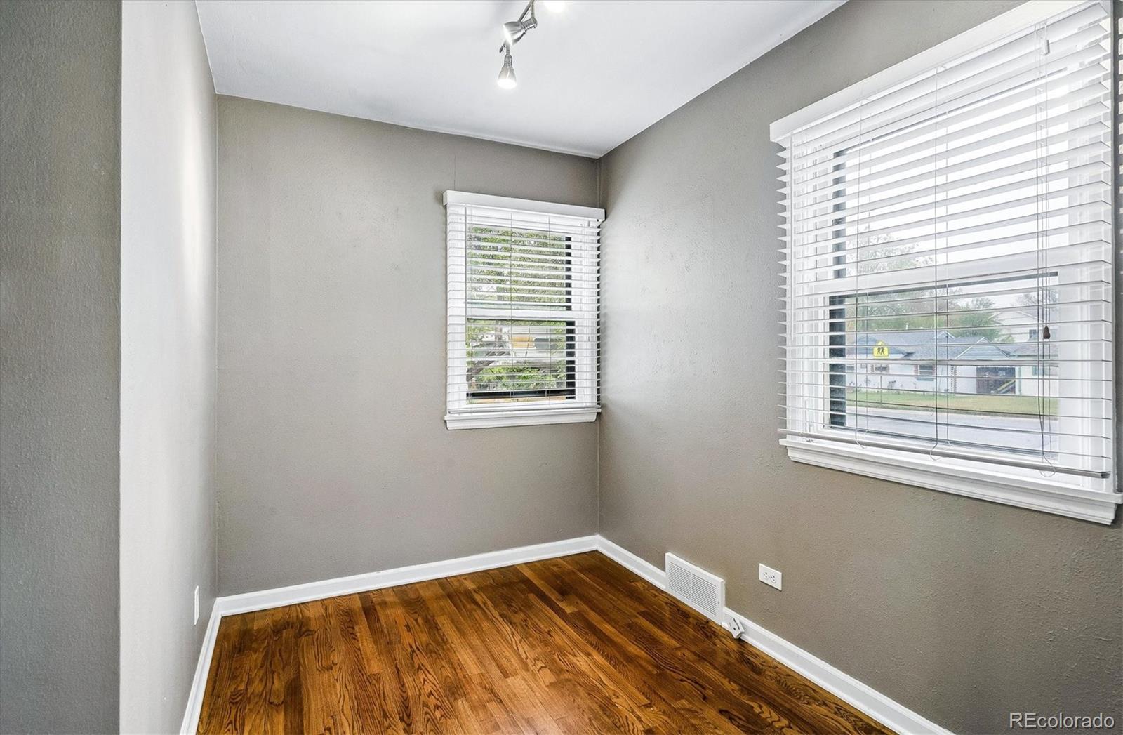 MLS Image #6 for 4685 s sherman street,englewood, Colorado