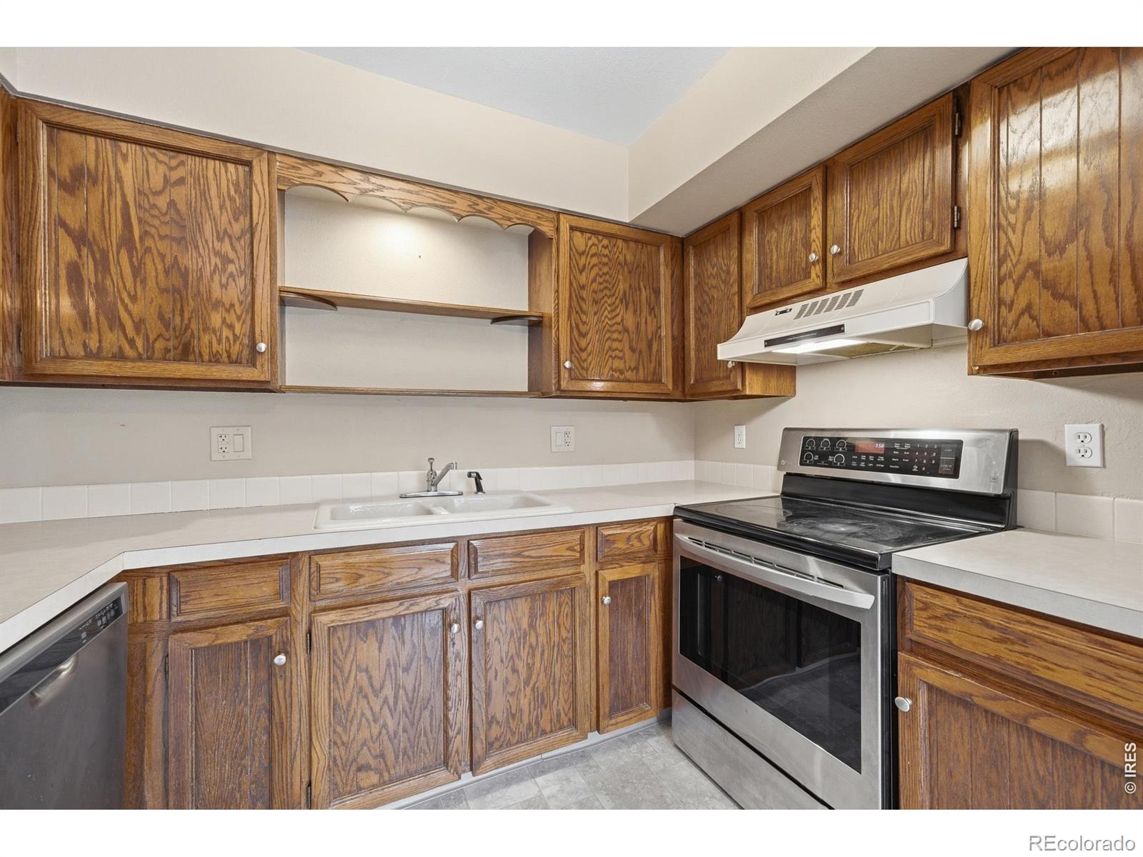 MLS Image #11 for 3024  regatta lane,fort collins, Colorado