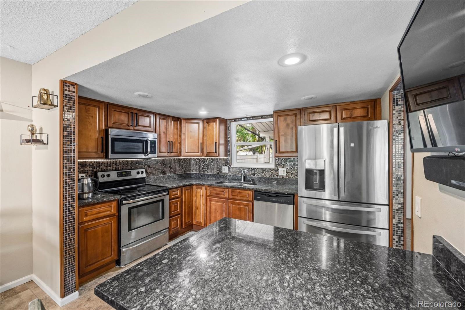 MLS Image #6 for 2496 s vaughn way,aurora, Colorado