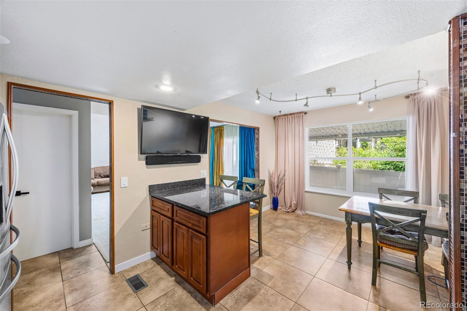 MLS Image #8 for 2496 s vaughn way,aurora, Colorado