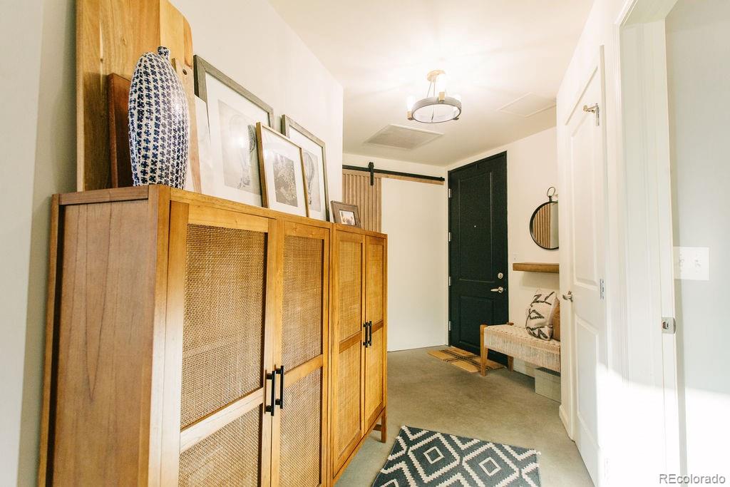 MLS Image #14 for 925 n lincoln street,denver, Colorado