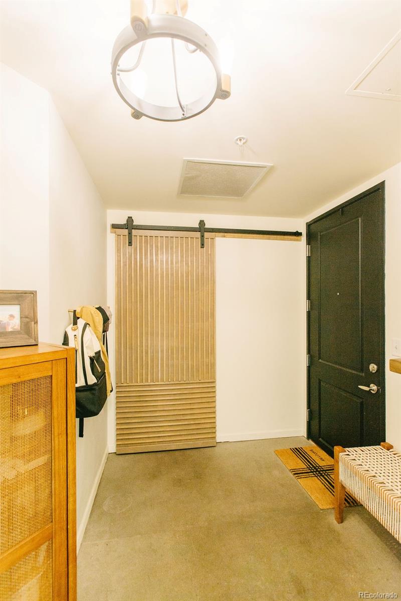 MLS Image #21 for 925 n lincoln street,denver, Colorado