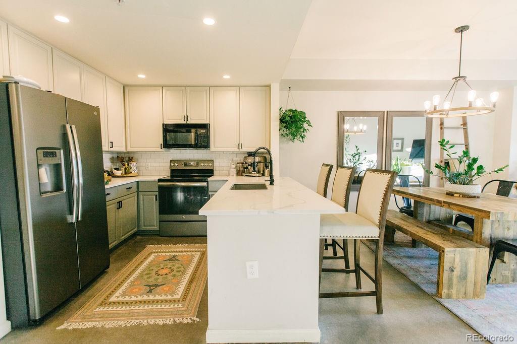 MLS Image #3 for 925 n lincoln street,denver, Colorado