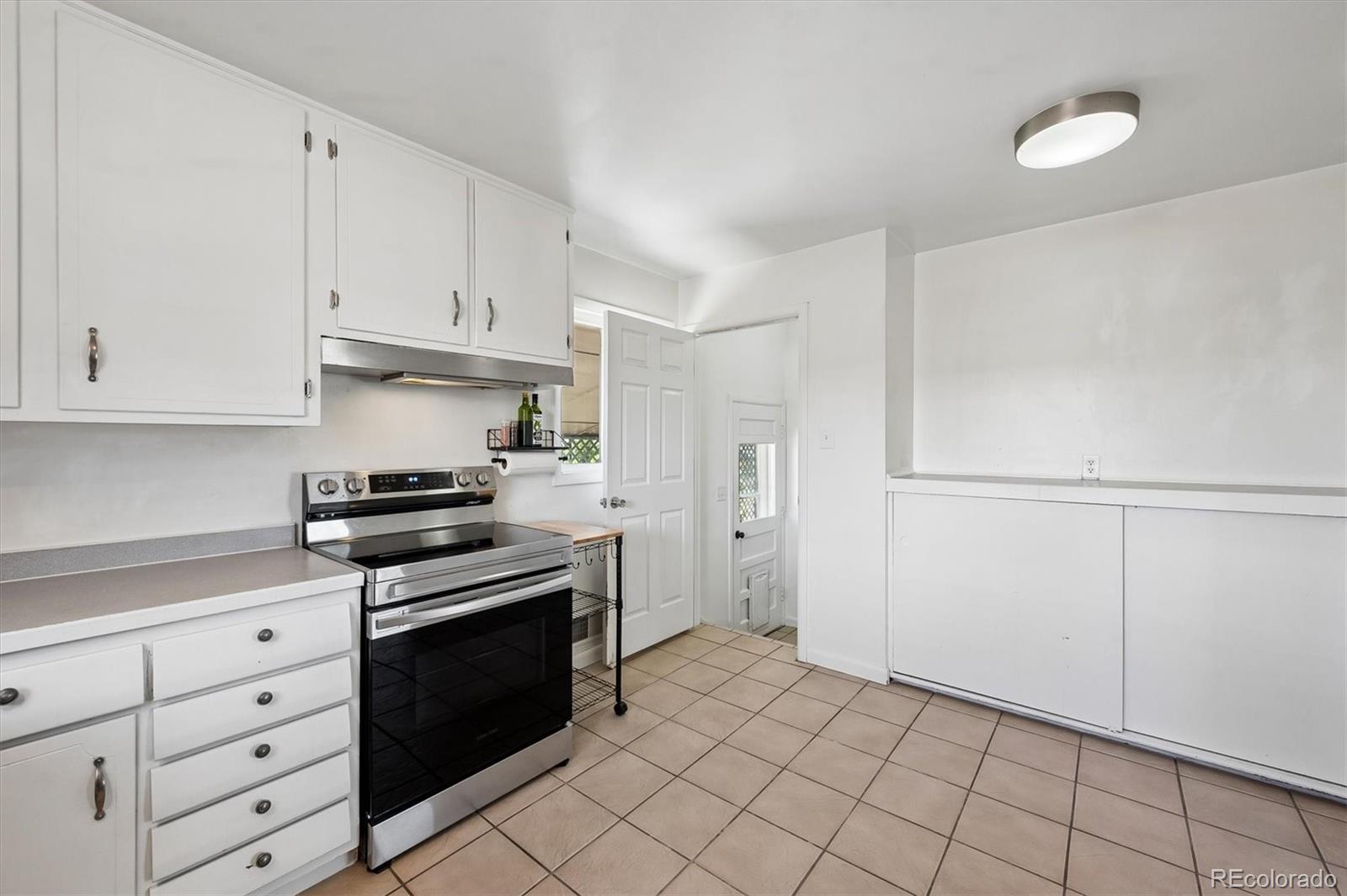 MLS Image #7 for 7250  avrum drive,denver, Colorado