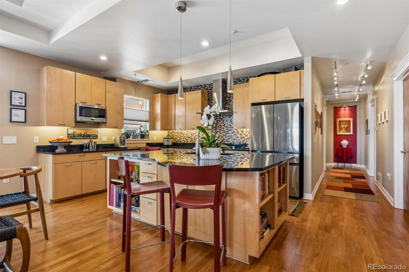 MLS Image #10 for 1352 n pennsylvania street,denver, Colorado
