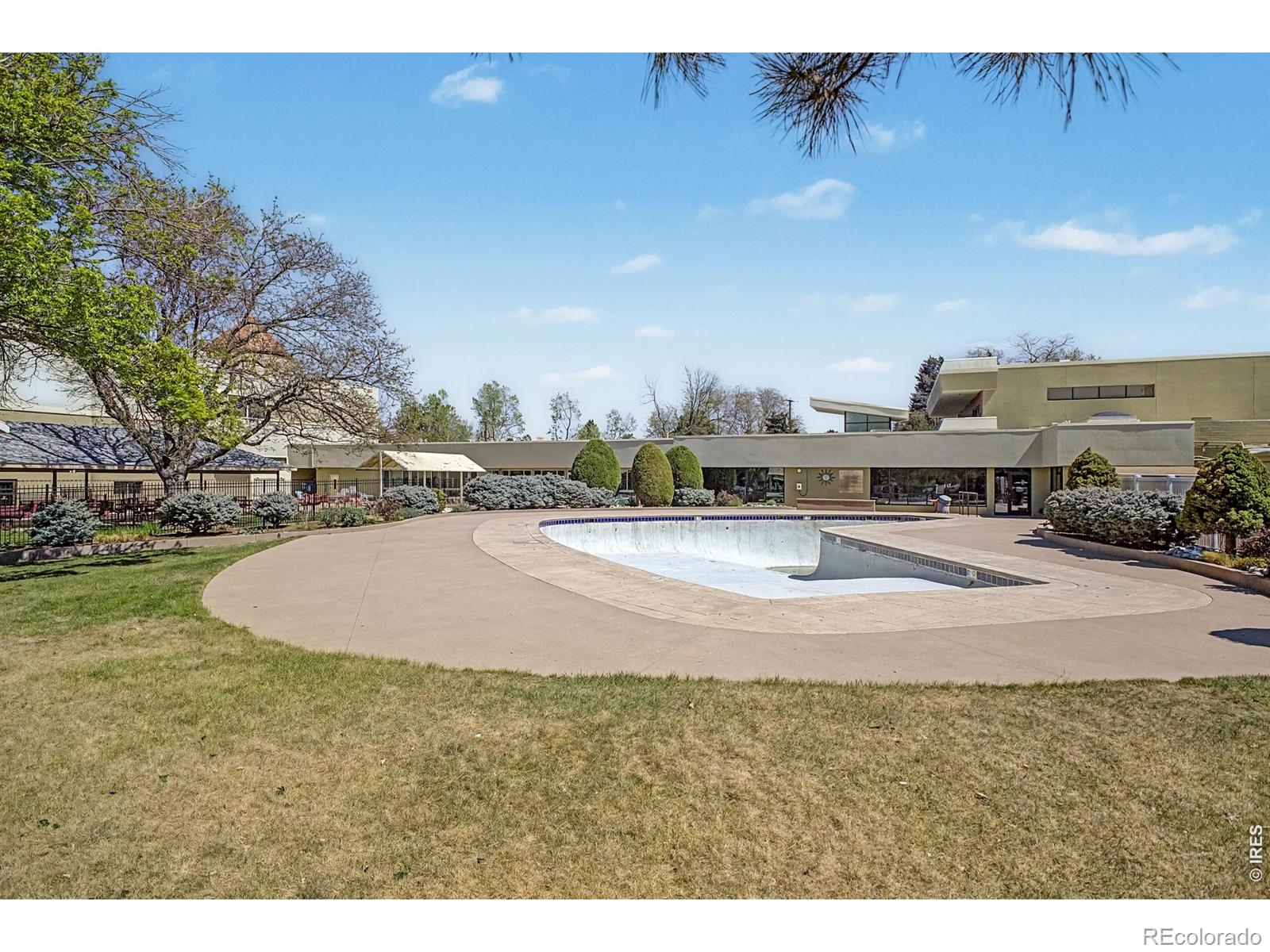 MLS Image #39 for 605 s alton way,denver, Colorado