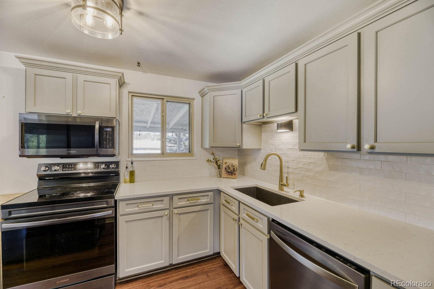 MLS Image #11 for 6361 s ash court,centennial, Colorado