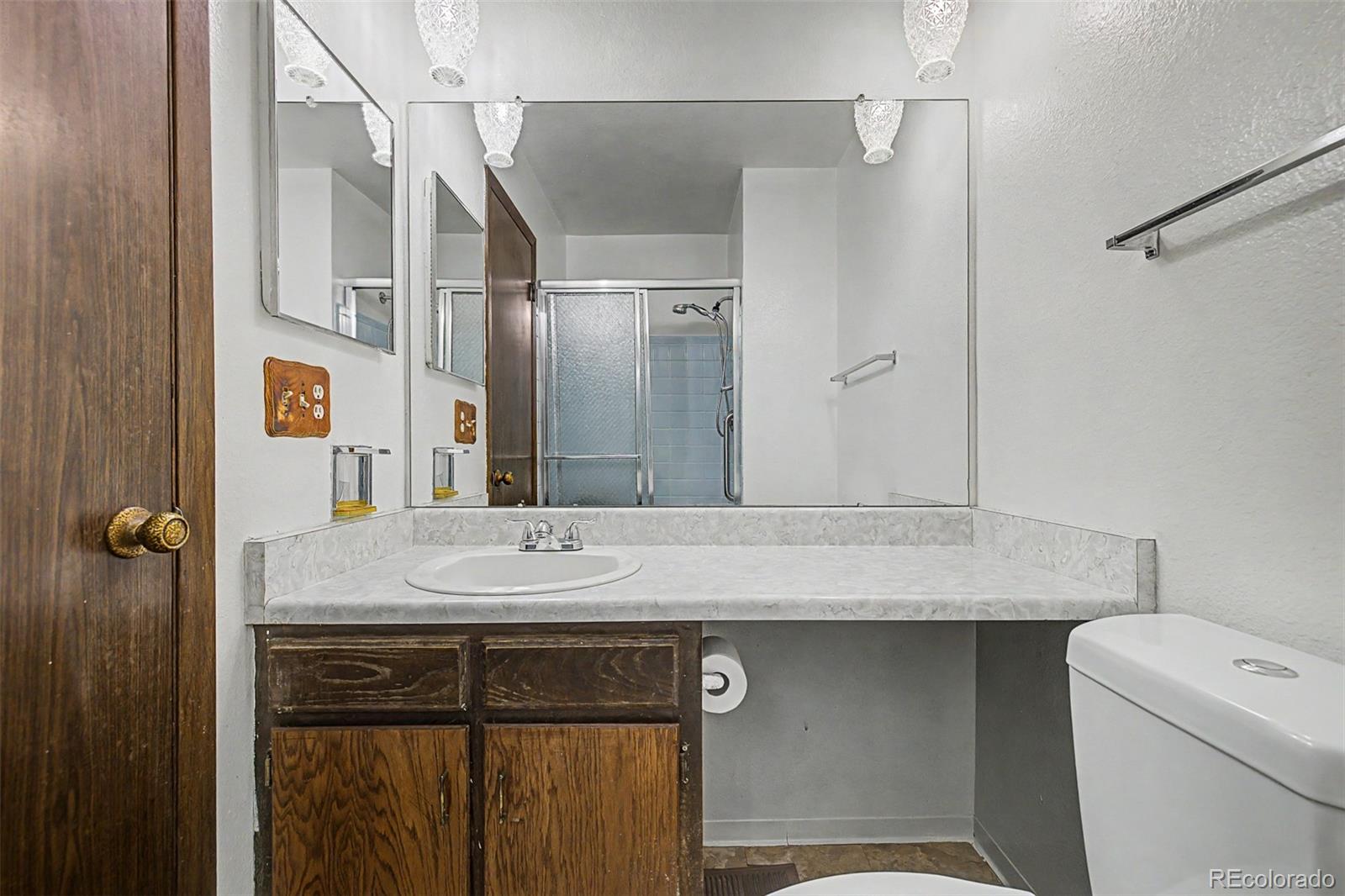 MLS Image #14 for 5009  uvalda street,denver, Colorado