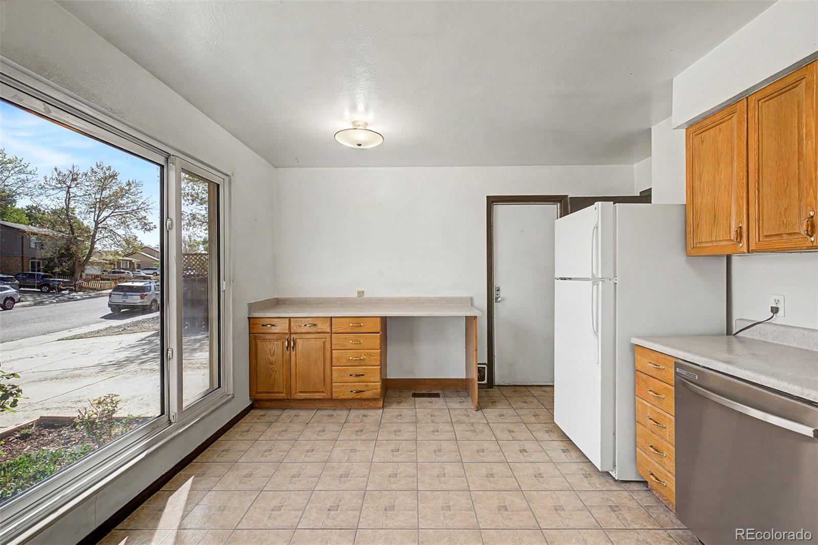 MLS Image #4 for 5009  uvalda street,denver, Colorado