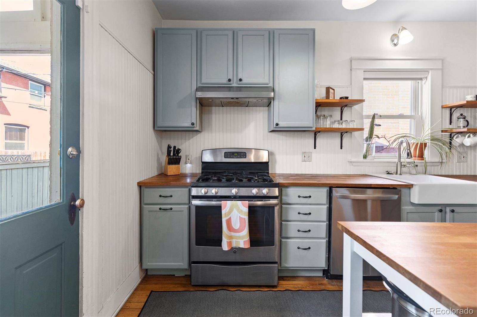 MLS Image #13 for 2129 e 12th avenue,denver, Colorado