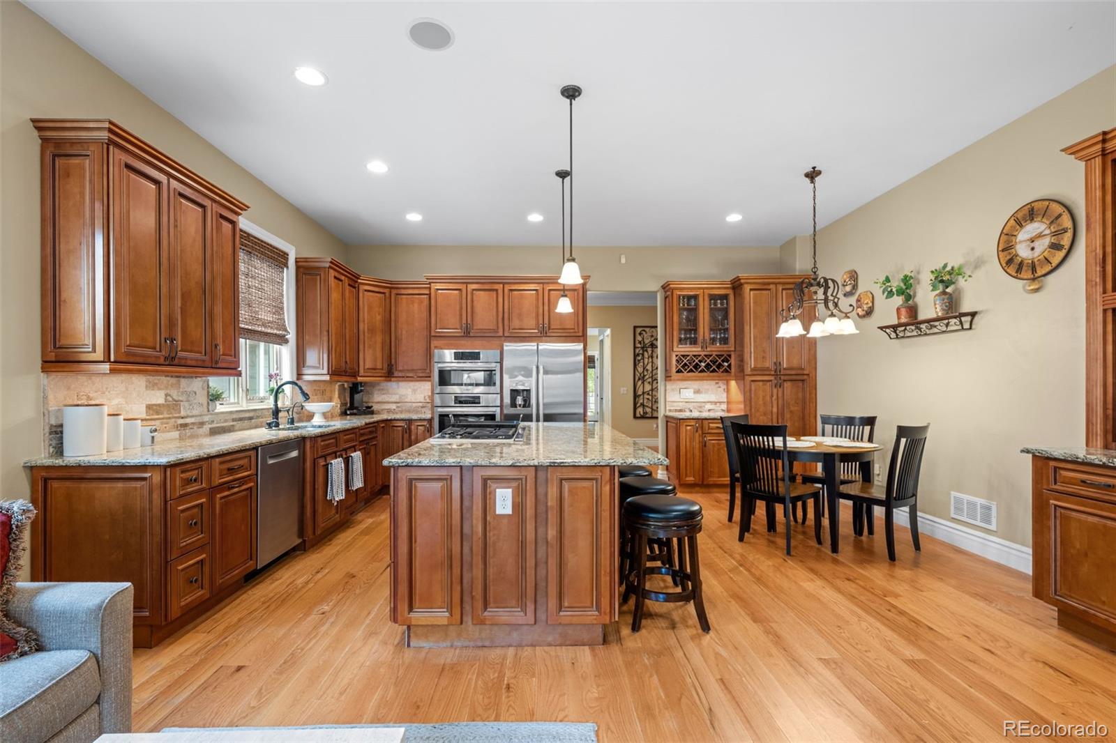 MLS Image #12 for 43 s monroe street,denver, Colorado