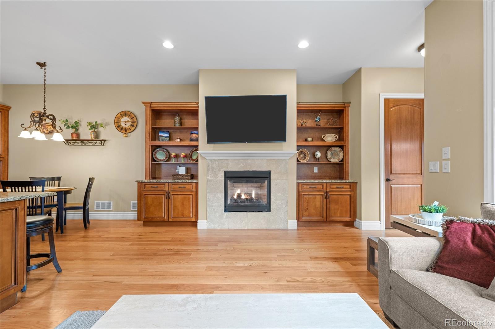 MLS Image #18 for 43 s monroe street,denver, Colorado