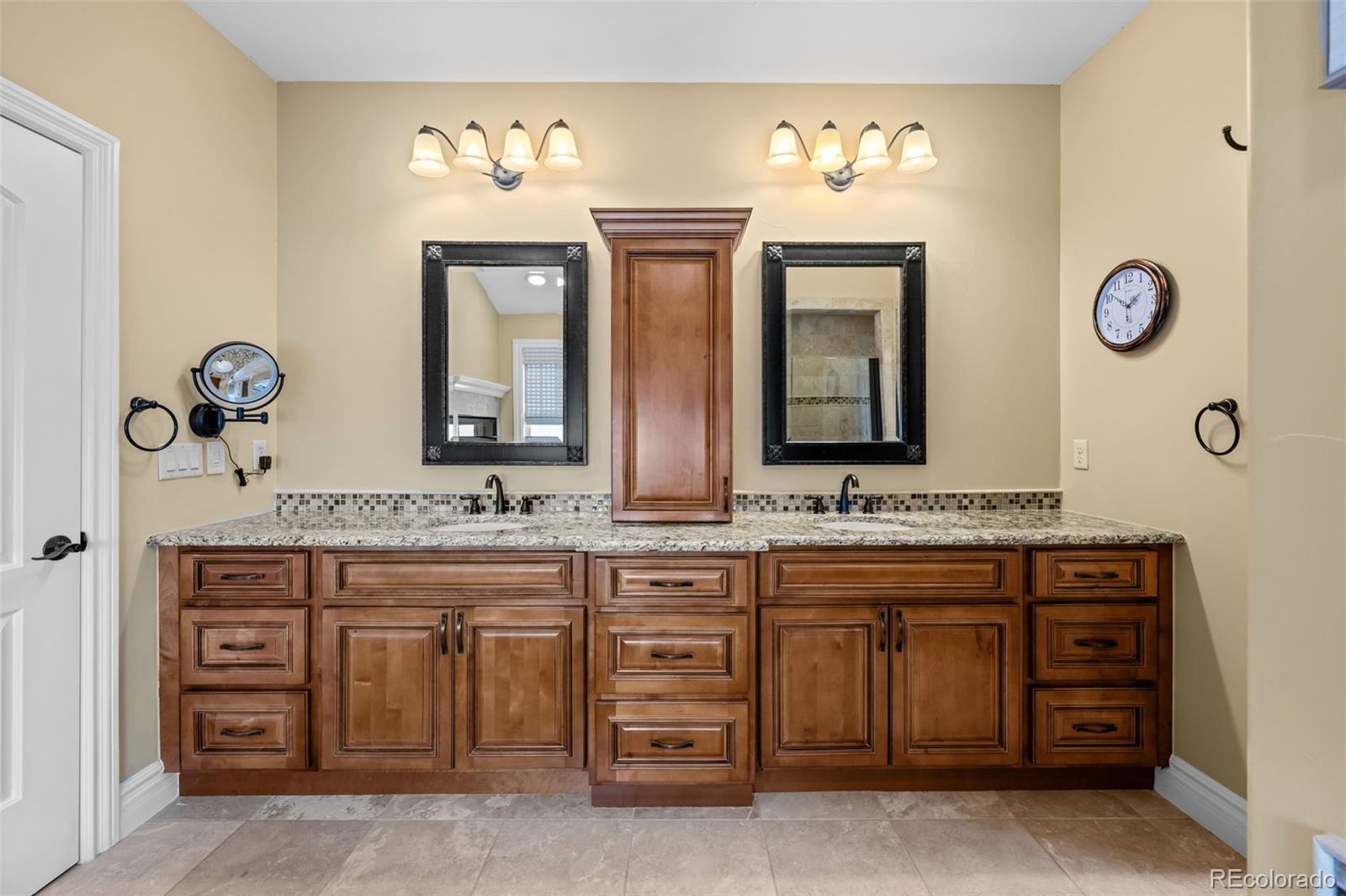 MLS Image #24 for 43 s monroe street,denver, Colorado