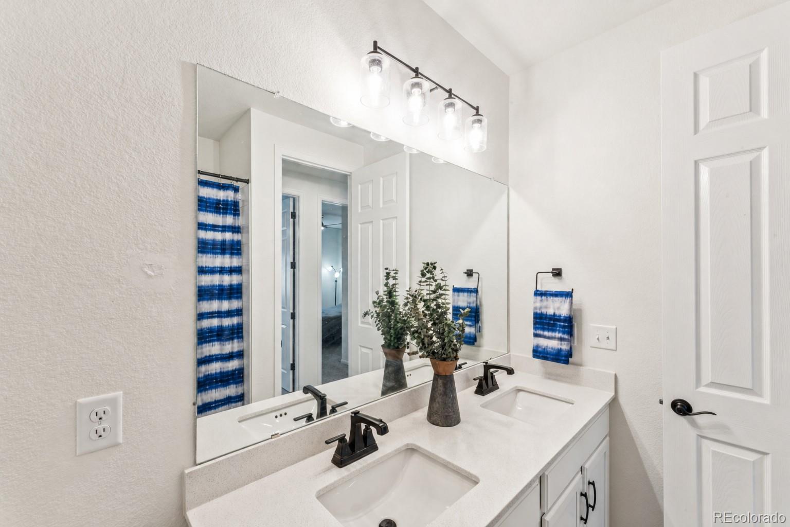 MLS Image #11 for 24544 e 37th avenue,aurora, Colorado