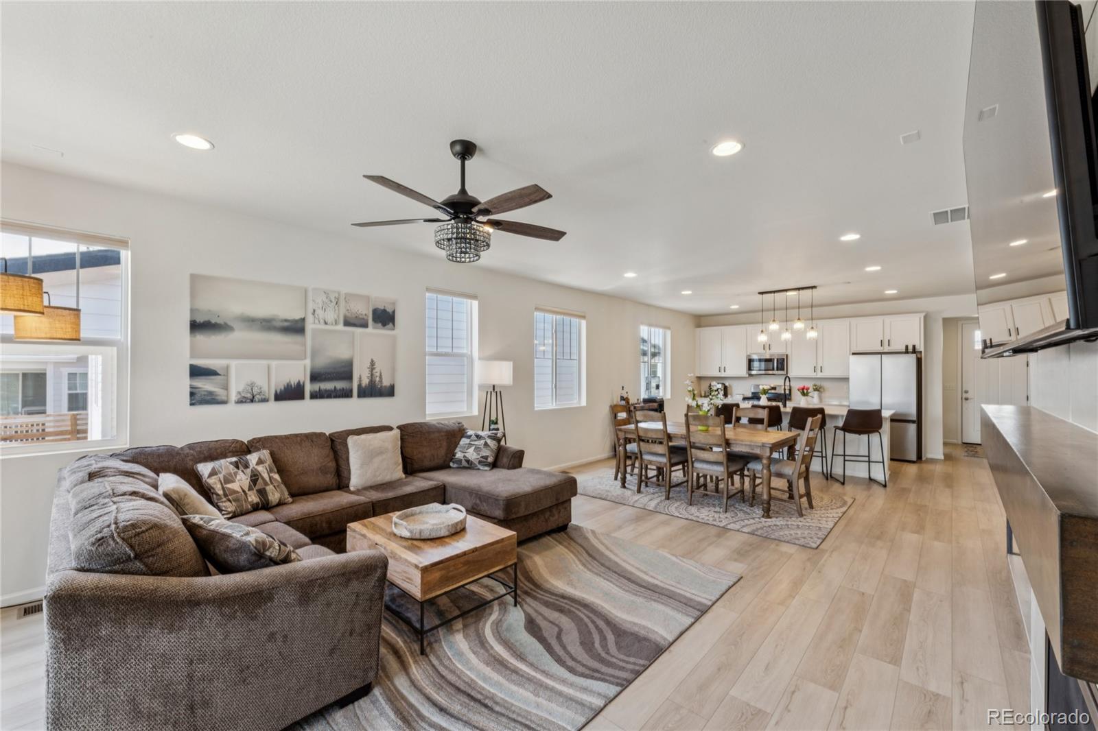 MLS Image #15 for 24544 e 37th avenue,aurora, Colorado