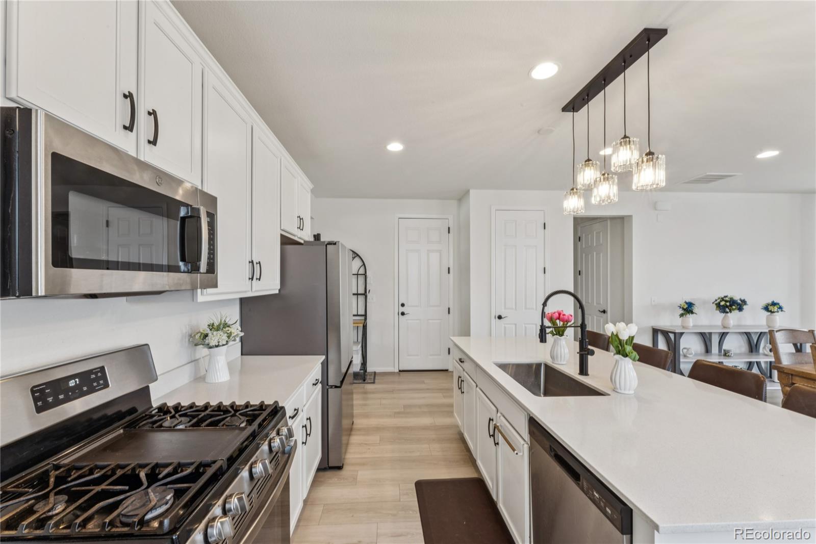 MLS Image #4 for 24544 e 37th avenue,aurora, Colorado