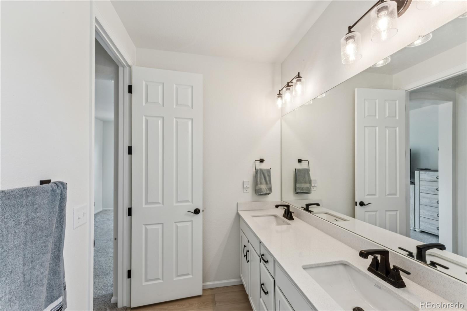 MLS Image #9 for 24544 e 37th avenue,aurora, Colorado