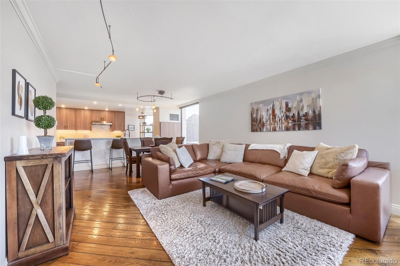 MLS Image #3 for 1625  larimer street 3001,denver, Colorado