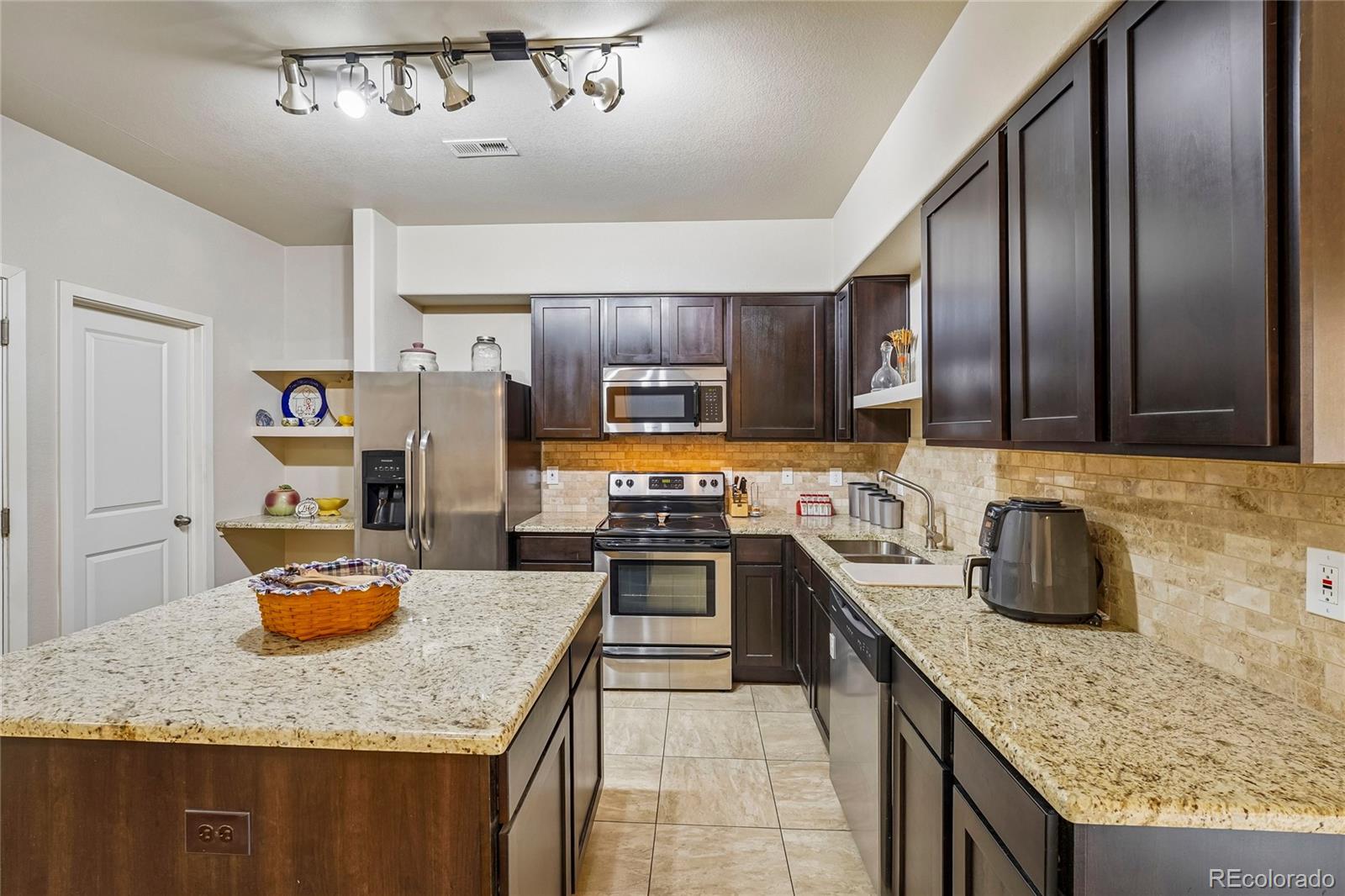 MLS Image #9 for 3611 s perth circle 102,aurora, Colorado