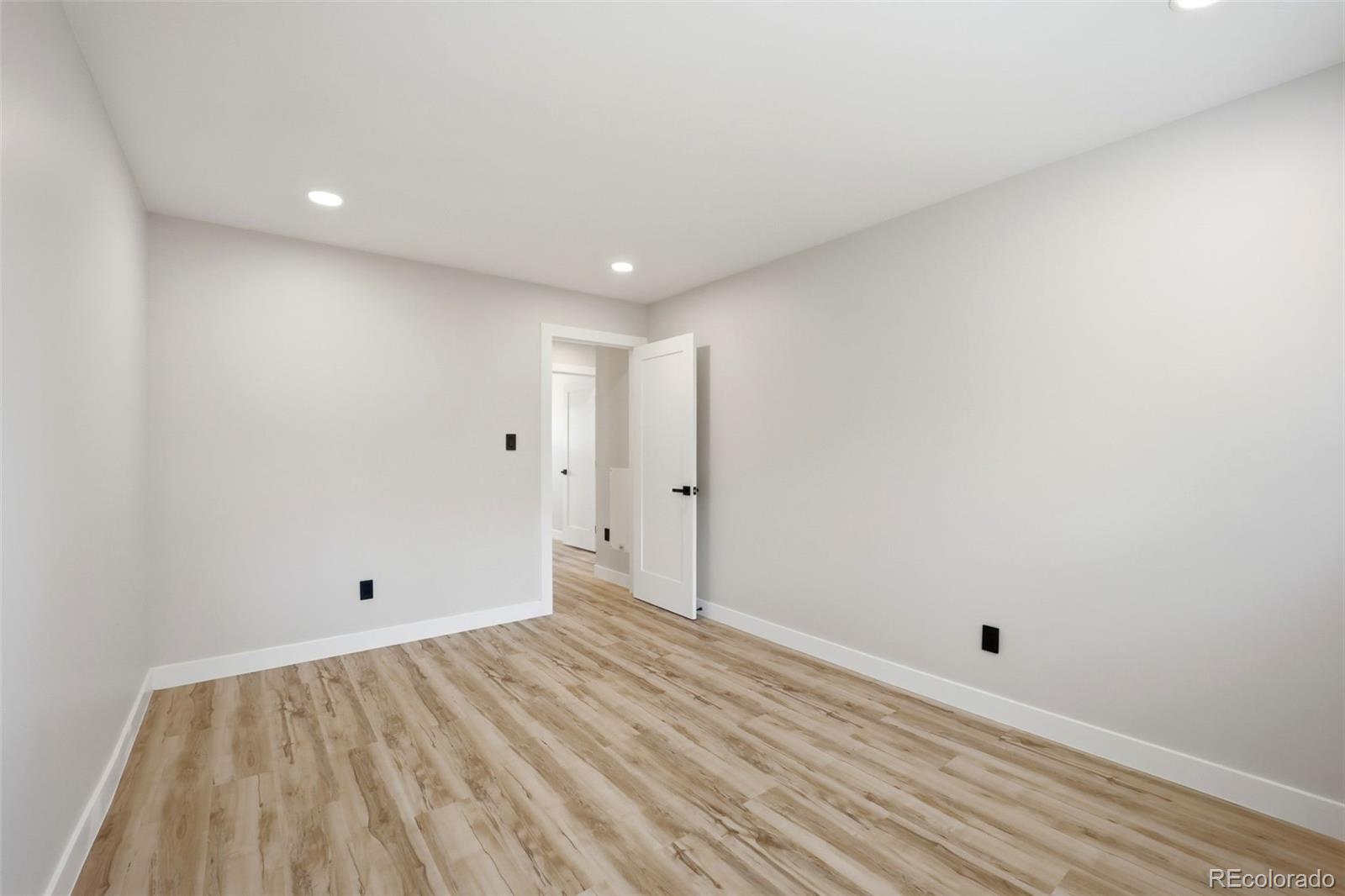 MLS Image #10 for 500 e 83rd drive,denver, Colorado
