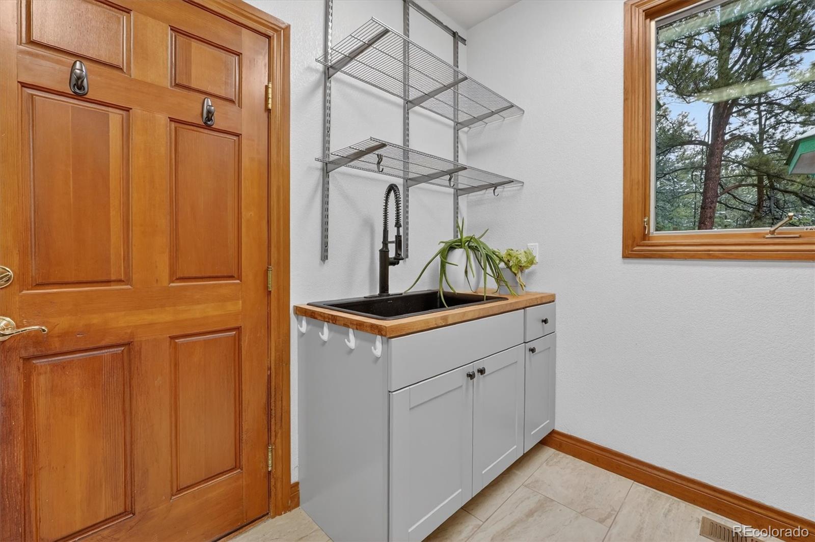 MLS Image #19 for 916  tenderfoot drive,larkspur, Colorado