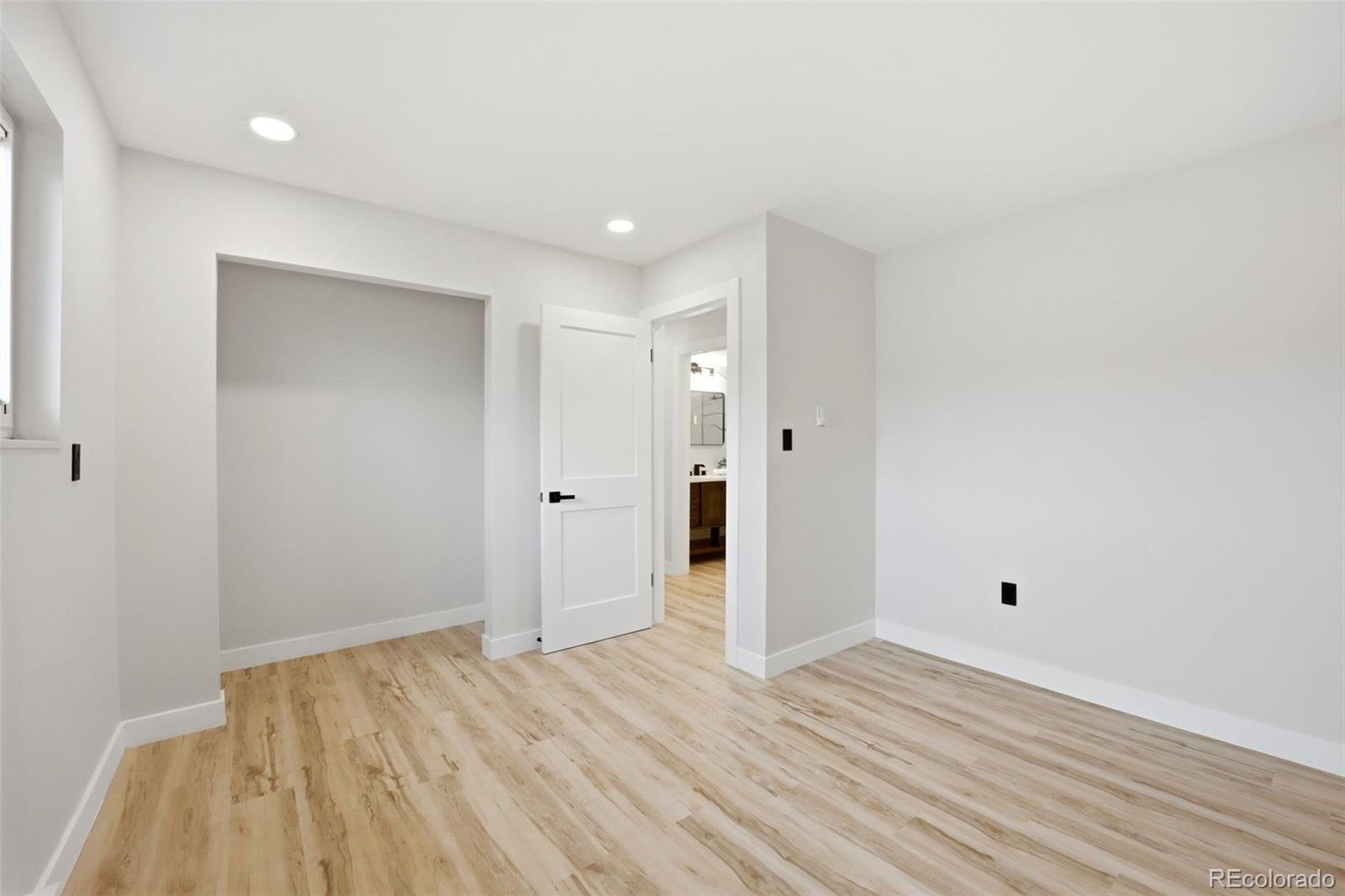 MLS Image #15 for 56352  sunset avenue,strasburg, Colorado